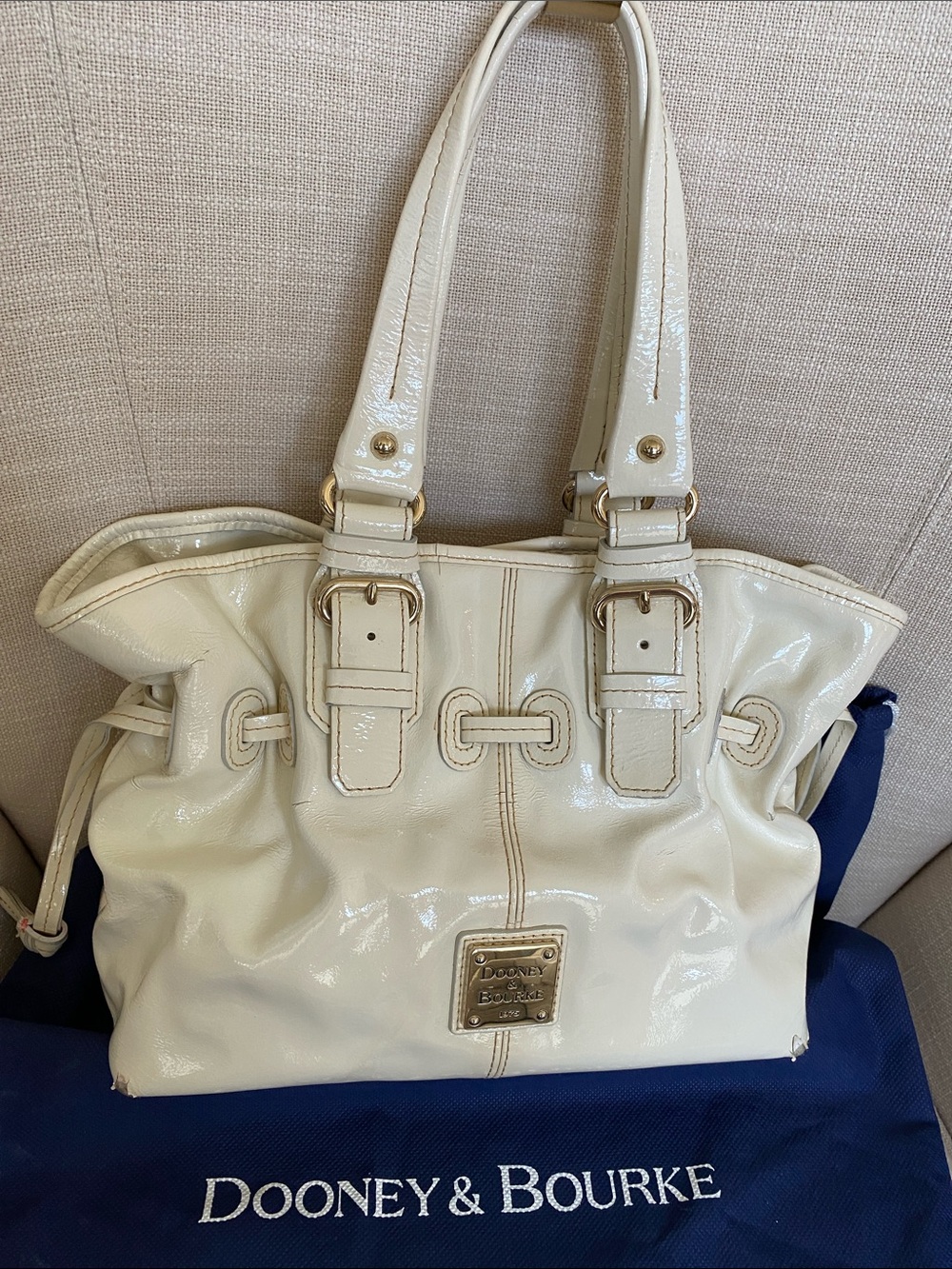 Dooney & Bourke Chiara Cream Patent Leather Shoulder Bag - Picture 3 of 16